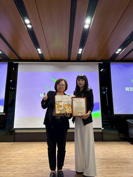 2025年 名人堂講座 _第二場 轉型與創新-數位通路的破界之路 圓滿落幕!圖片